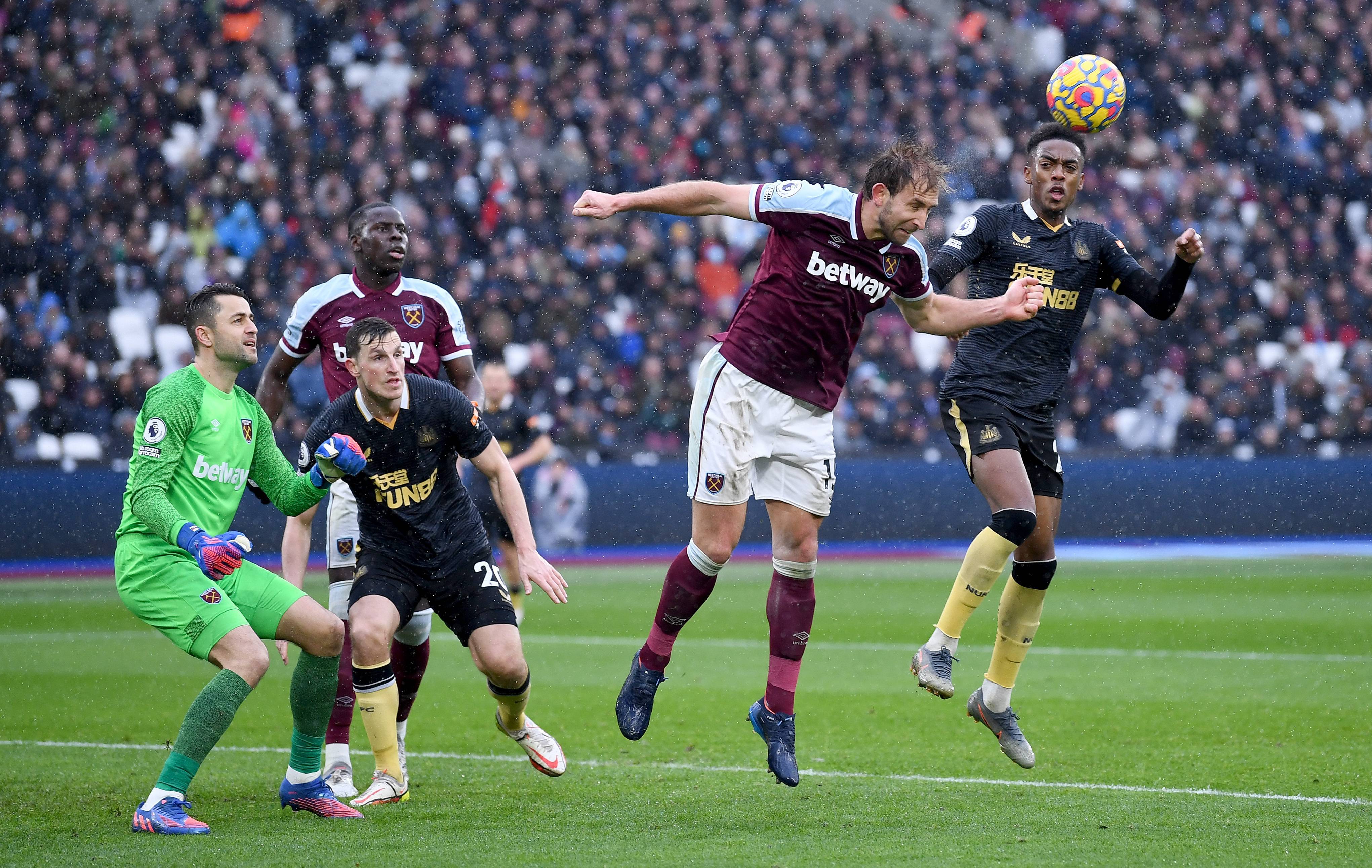 包含利兹联惨遭逆转,保级压力加大的词条 包含利兹联惨遭逆转,保级压力加大的词条