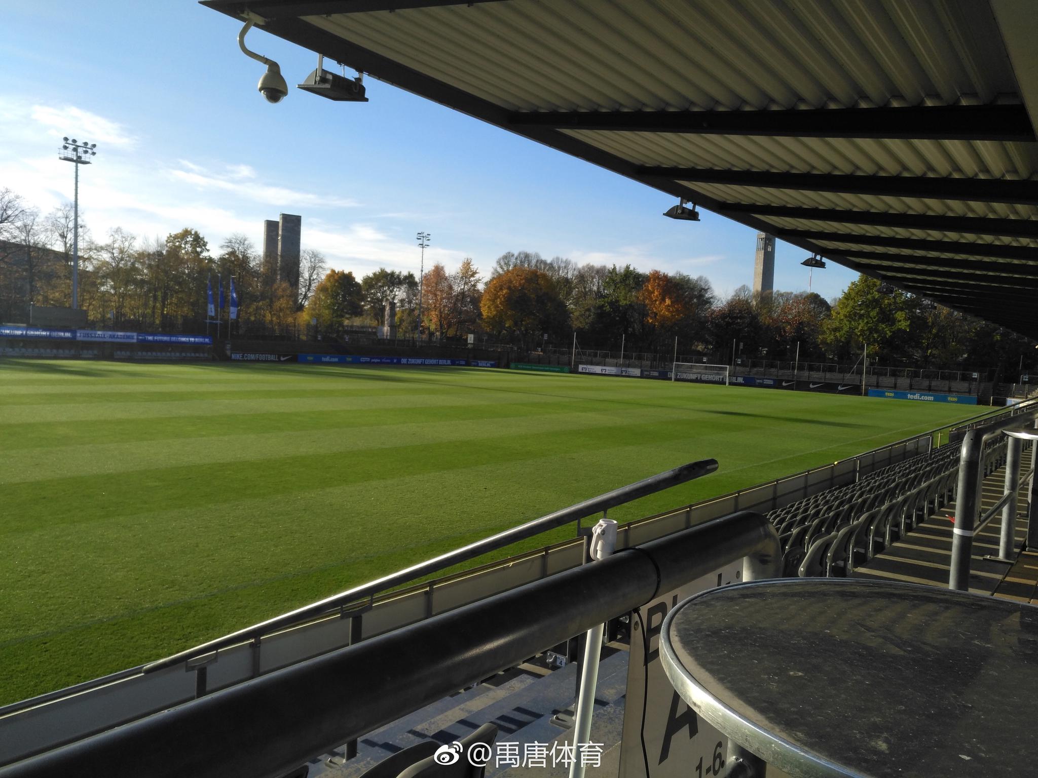 柏林赫塔青训营举办足球比赛，吸引年轻人参与的简单介绍