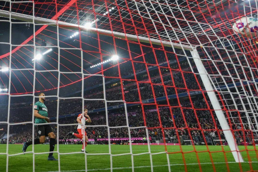 斯图加特球员努力拼搏，斩获重要胜利的简单介绍