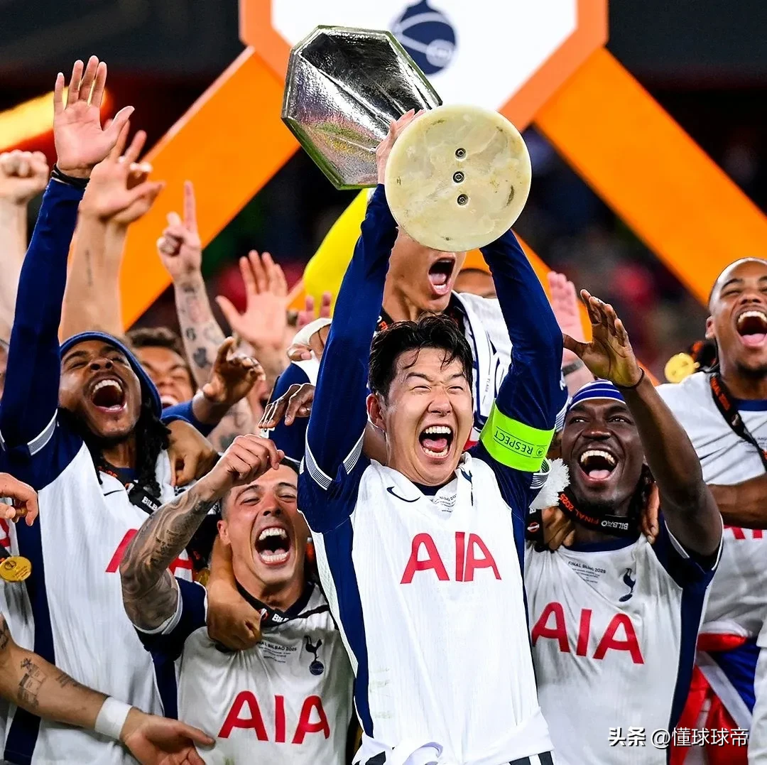 包含亚洲区足球比赛中的精彩瞬间令人回味无穷的词条