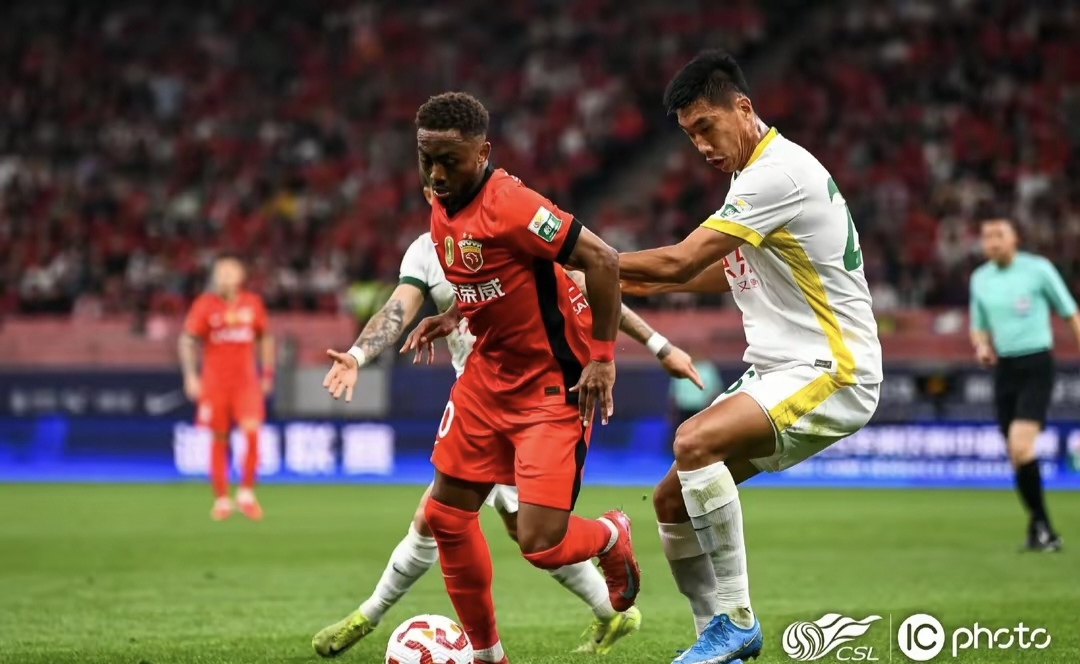 包含热门球队相互碰撞，场面火爆非凡的词条