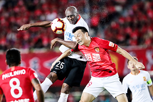 广州恒大客场战平武汉卓尔，排名暂时下滑的简单介绍