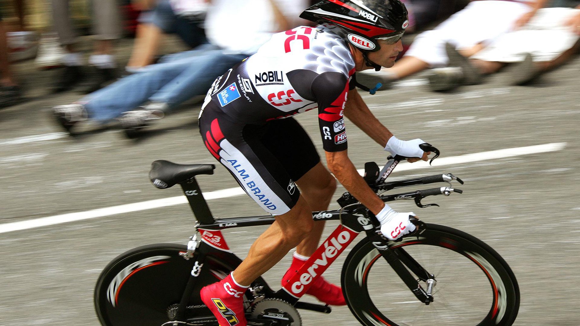 温网轻取拉沃尔杯，蒂姆点燃赛场，网球传统的现代交响